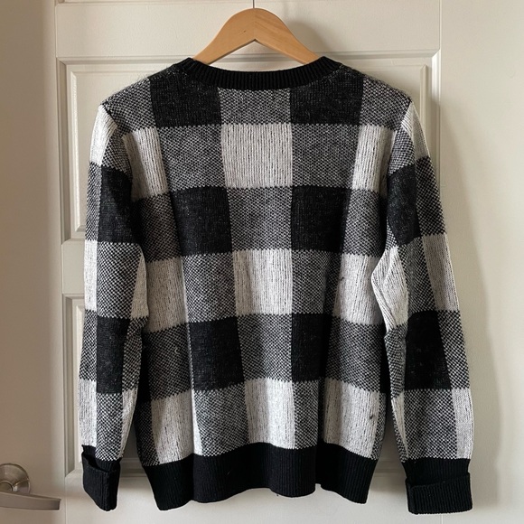 Banana Republic Fuzzy Buffalo Plaid Pullover Sweater in Black & White Size M - Picture 4 of 5